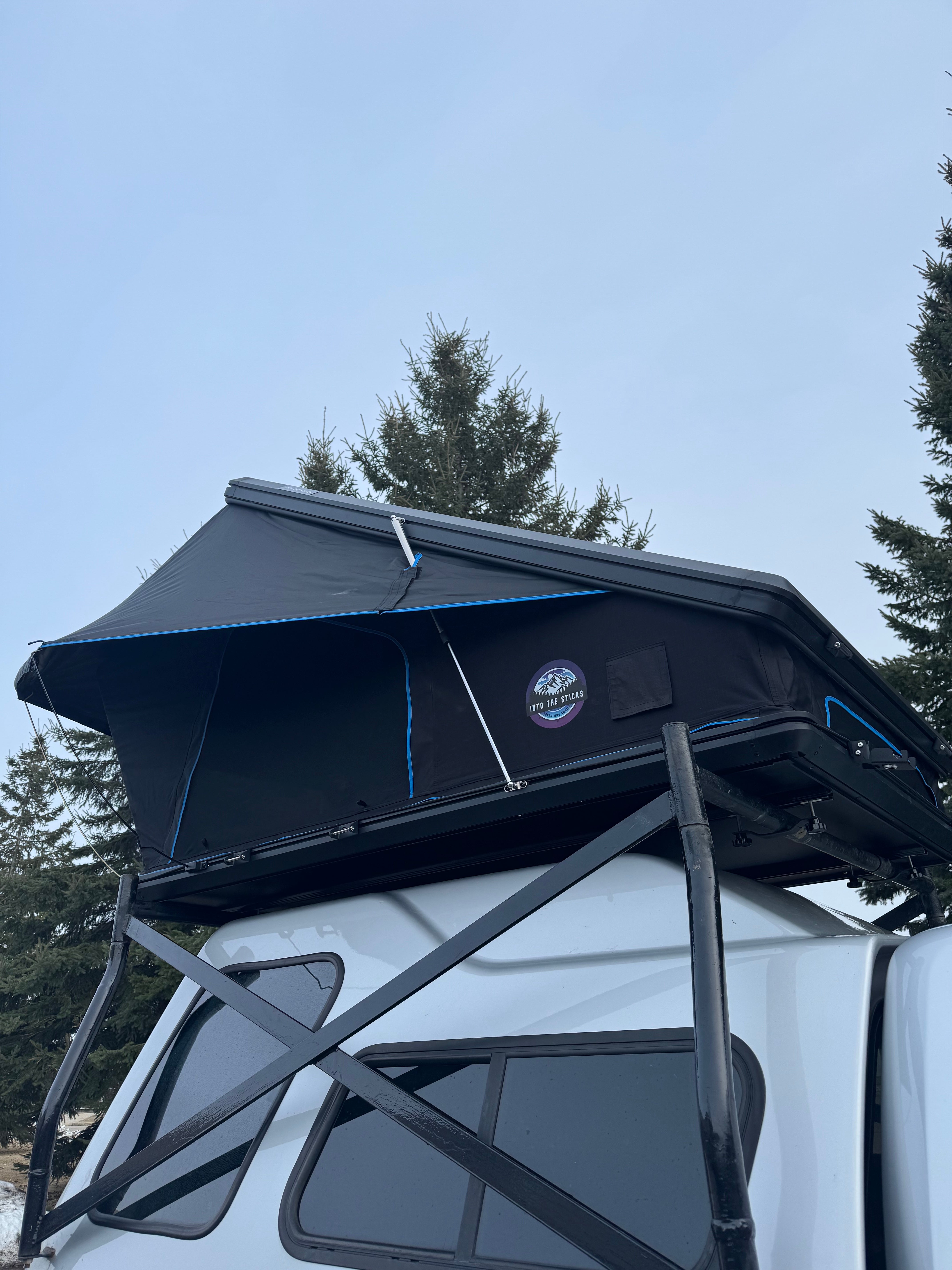 The Tall Timbers XL Hard Shell Rooftop Tent - 2-Person