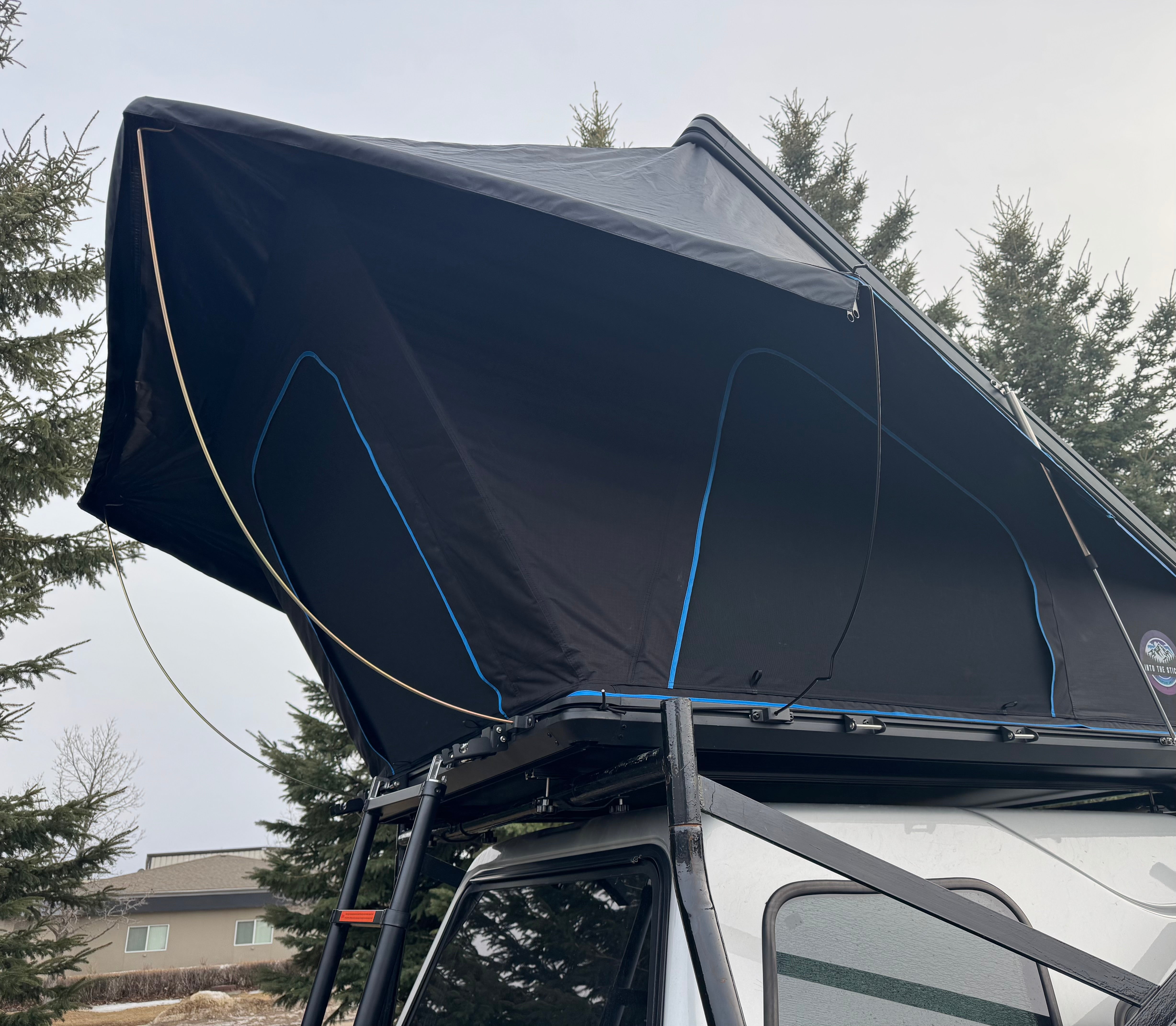 The Backwoods XL Hard Shell Rooftop Tent - 2-Person