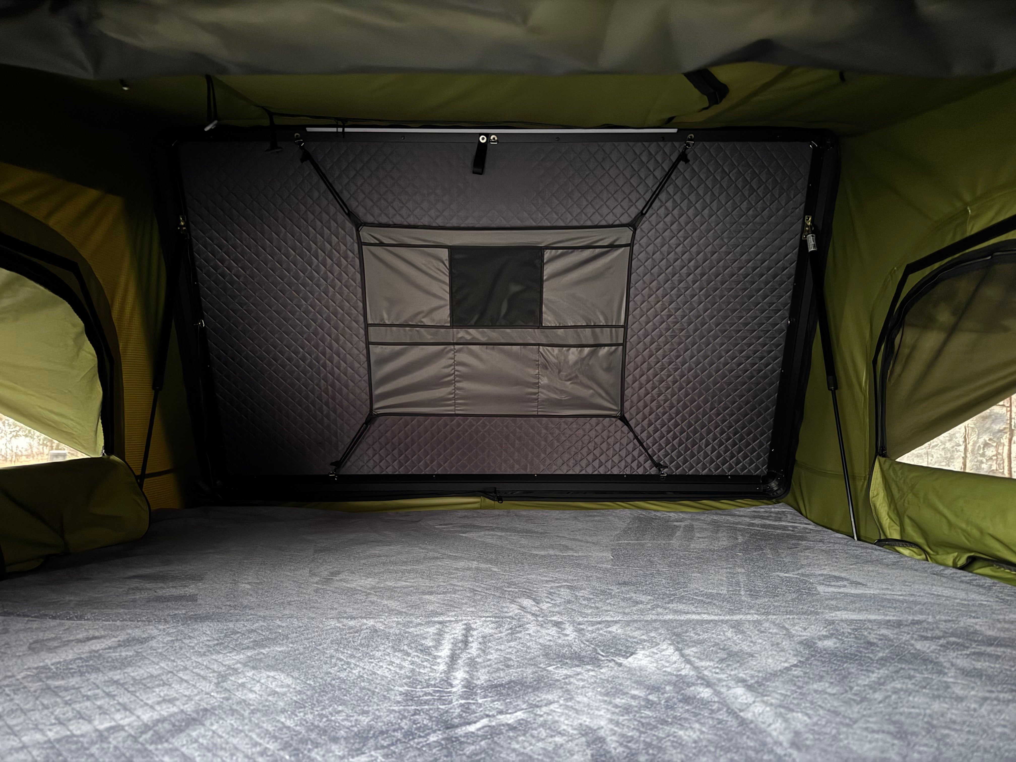 The Countryside XL Hard Shell Rooftop Tent - 3-4 Person