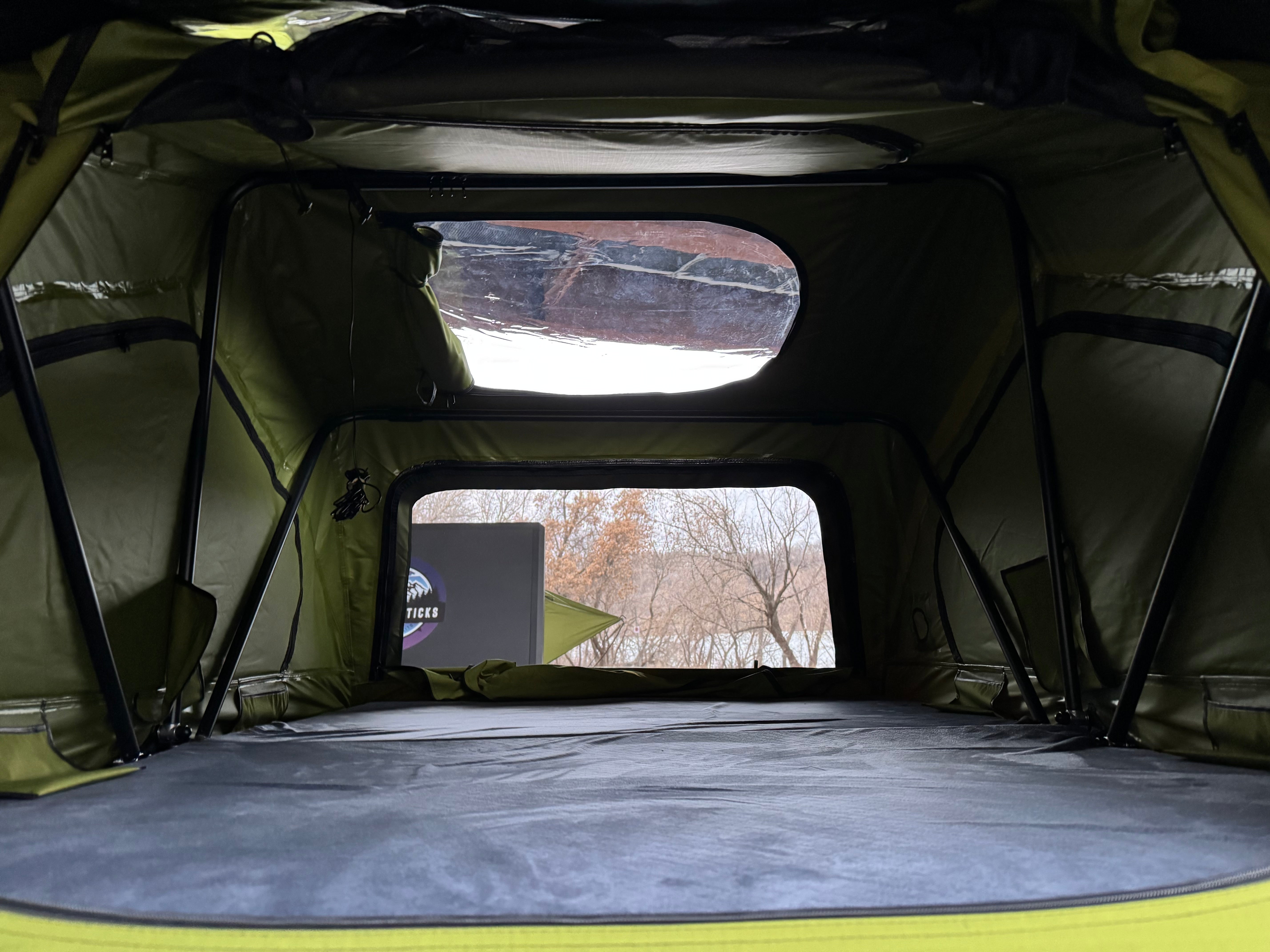 The Meadows XL Soft Shell Rooftop Tent 3-4-Person