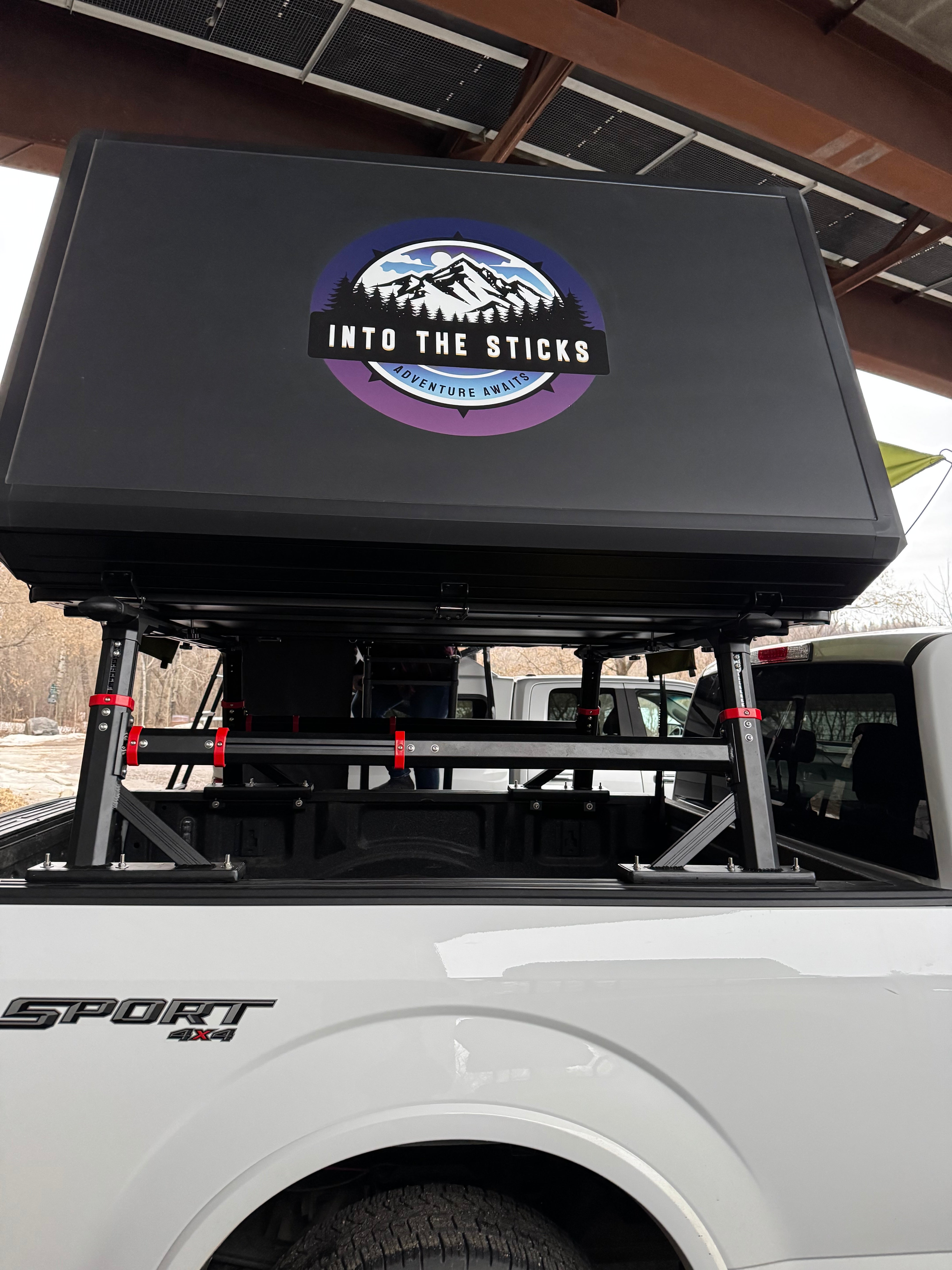 The Countryside XL Hard Shell Rooftop Tent - 3-4 Person