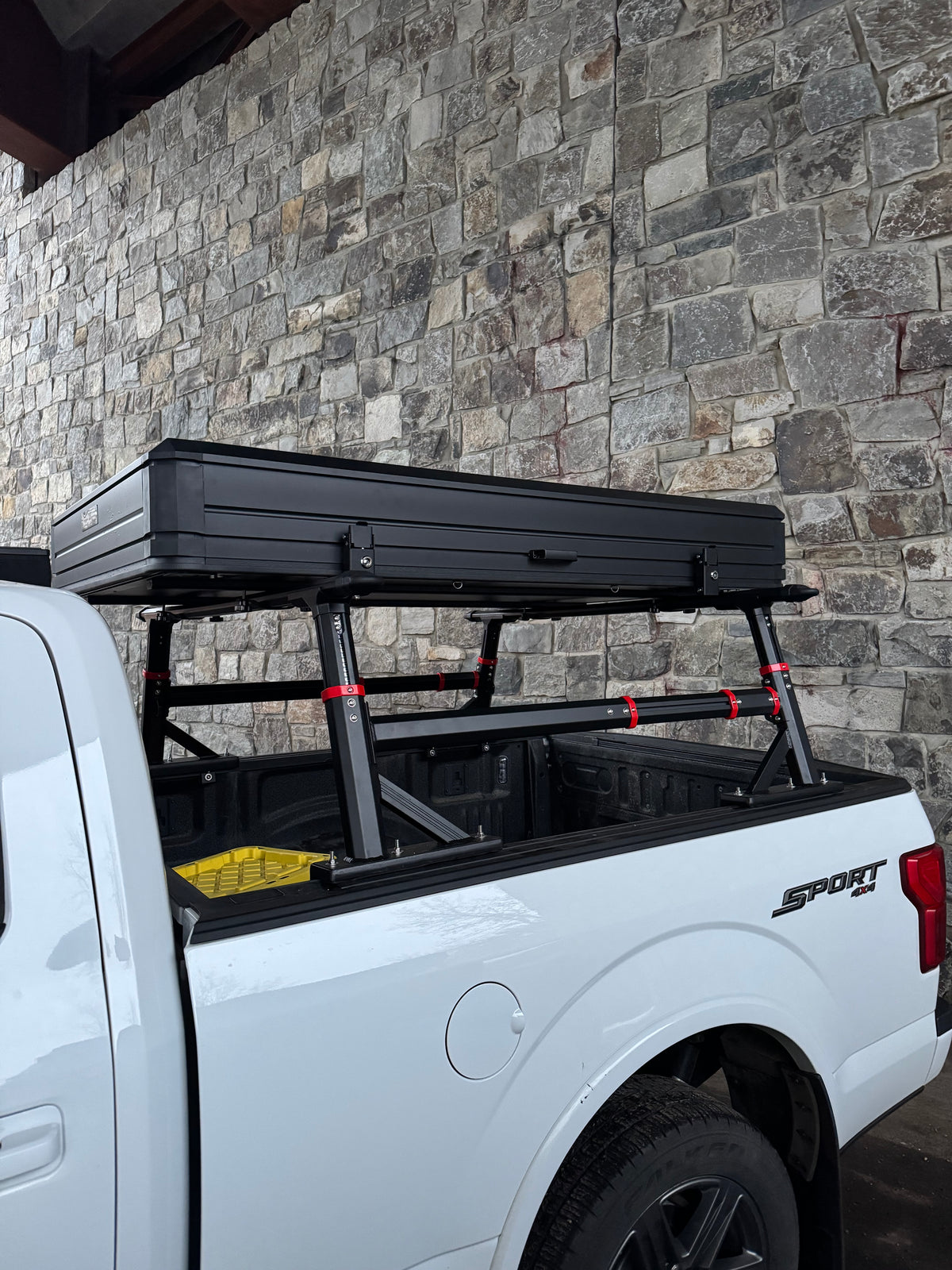 The Countryside XL Hard Shell Rooftop Tent - 3-4 Person