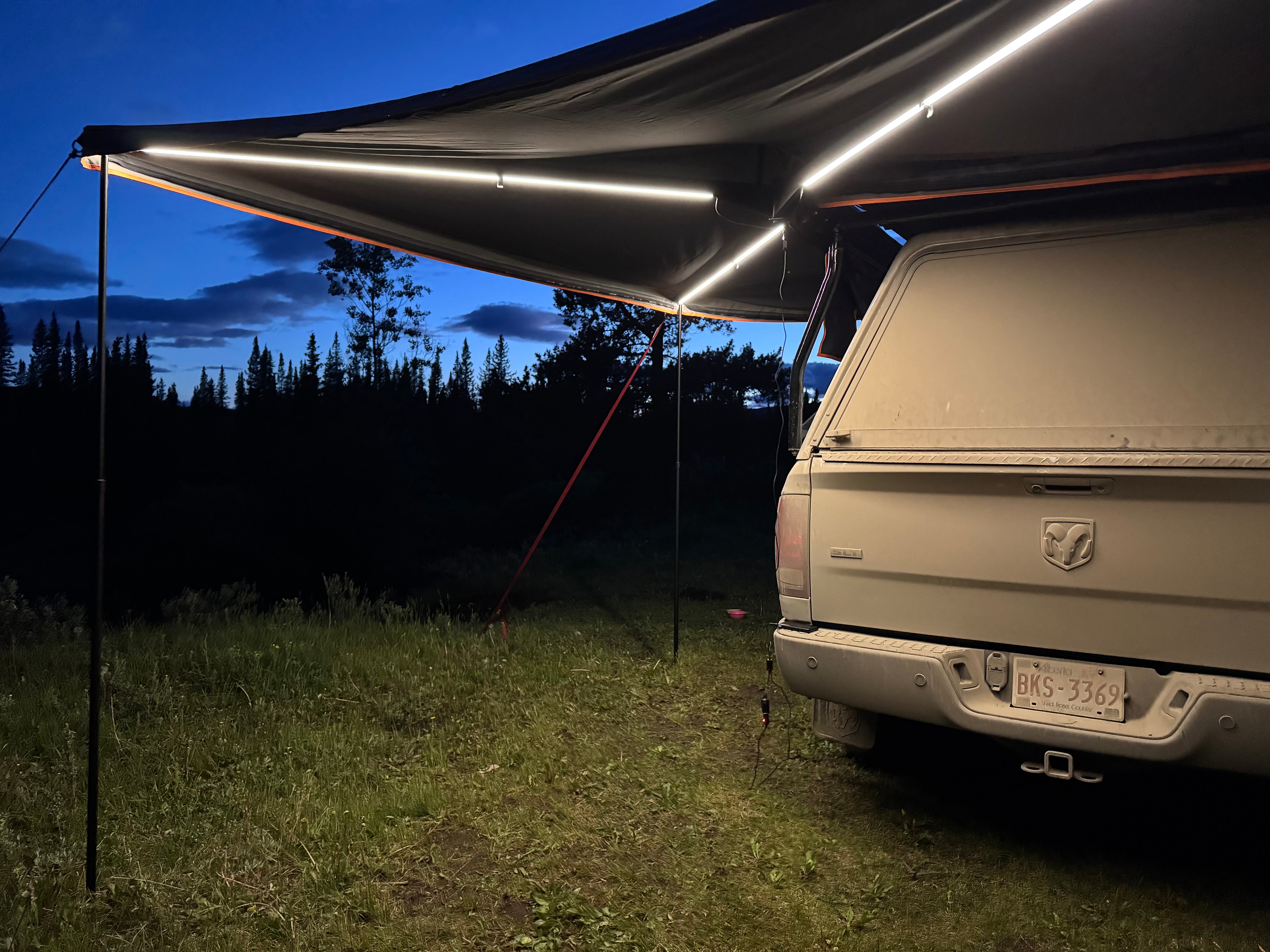 Awning w/ LED 270