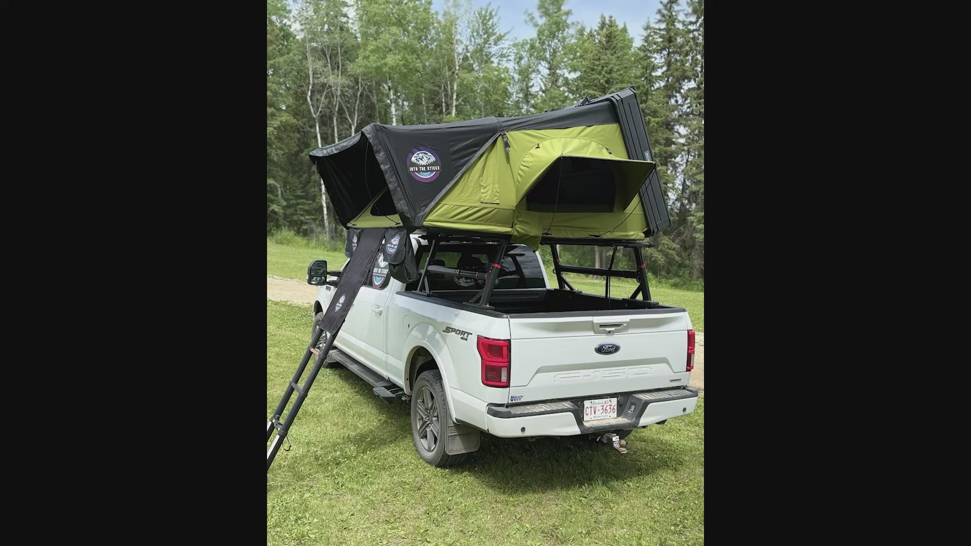 The Countryside XL Hard Shell Rooftop Tent - 3-4 Person