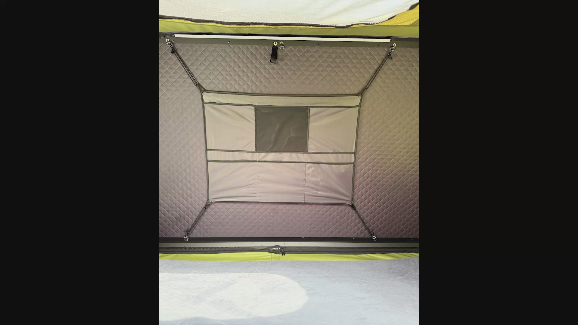 The Countryside XL Hard Shell Rooftop Tent - 3-4 Person