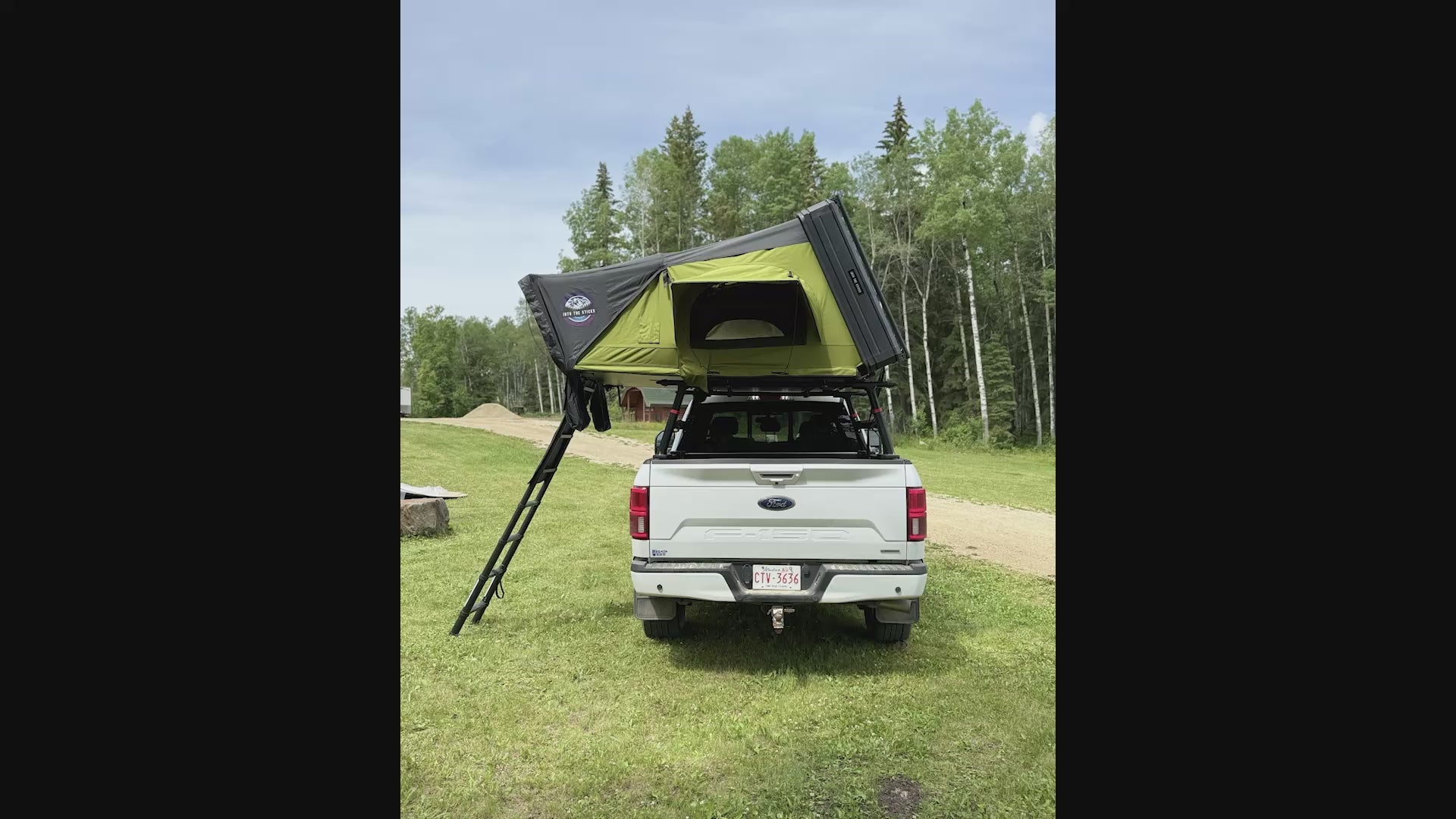 The Countryside XL Hard Shell Rooftop Tent - 3-4 Person