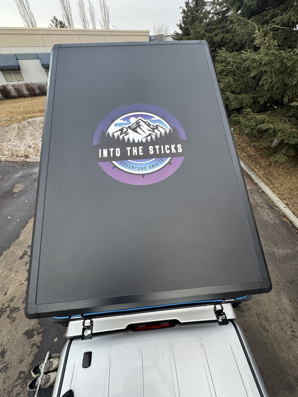 The Backwoods XL Hard Shell Rooftop Tent - 2-Person